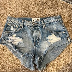 One Teaspoon “Bandits” denim shorts